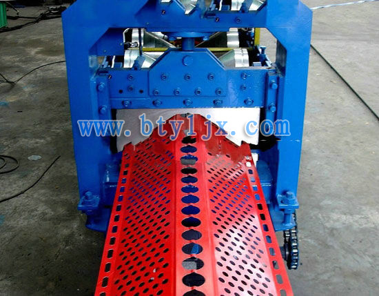 250型擋風(fēng)抑塵設(shè)備