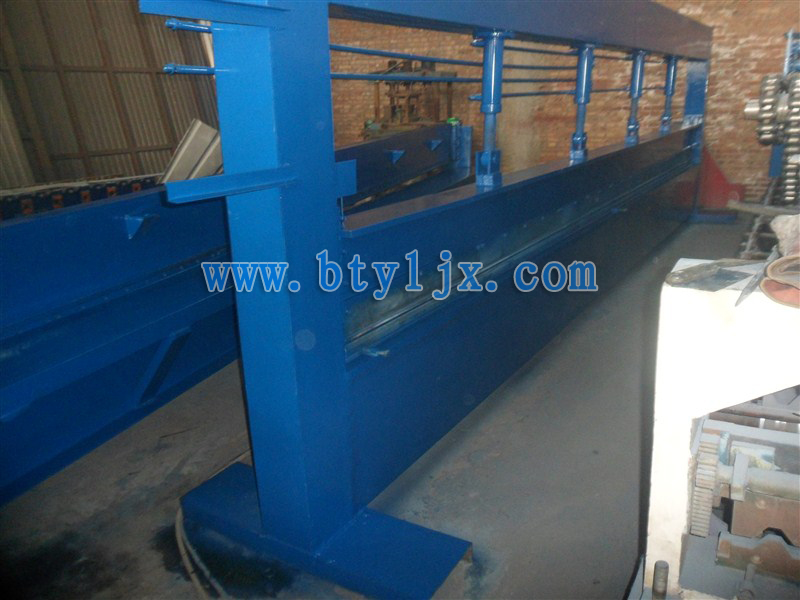 6米折彎?rùn)C(jī)