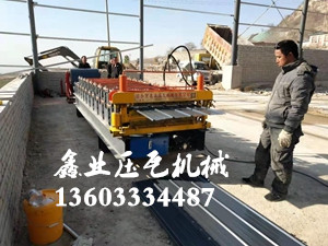 840-900分體雙層壓瓦機