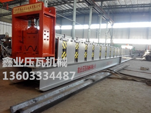 兩波高速護欄成型機